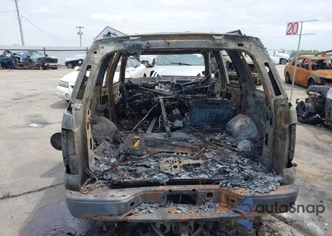 2002 Cadillac Escalade Standard from USA, damaged, VIN 1GYEK63N12R330183